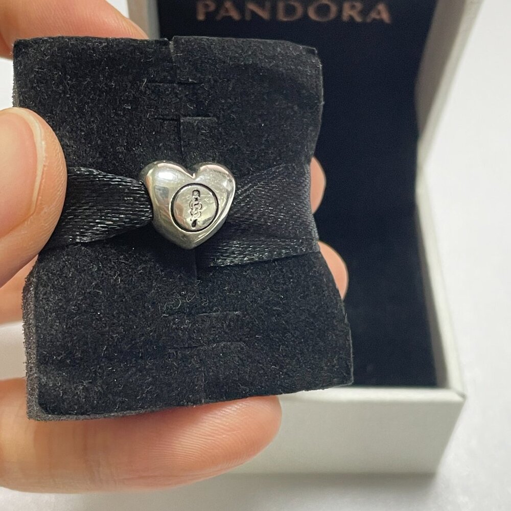 Pandora Odontologia Exclusive Charm
